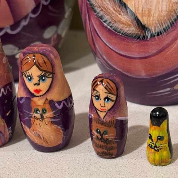 Cat Lady Vintage Hand Painted Wood Nesting Dolls - Woman Holding Cat (10 Dolls) - Picture 7 of 8